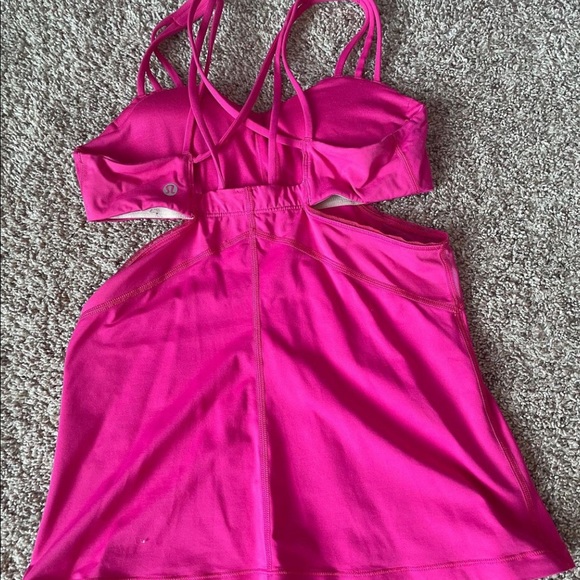 Lululemon workout tank - Picture 2 of 2